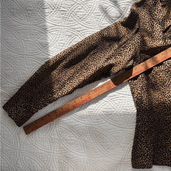 Vintage Silk Animal Print Shirt Ann Taylor Size 8 - Picture 8 of 8